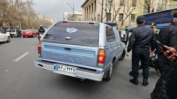 پدر ضارب علی رازینی و محمد مقیسه، از سوی ماموران وزارت اطلاعات بازداشت شده است