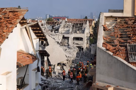 Missile direct damage in Israel tops $1.1 billion after Iranian strikes - Ynet