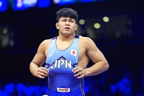 آرش یوشیدا، عضو تیم ملی کشتی ژاپن؛ علیرضا نجاتی مجرم نیست، عزیز ملت ایران است