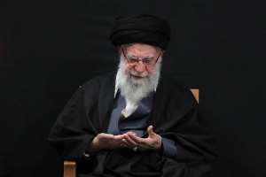 تایمز: علی خامنهای در صورت تشدید ناآرامیها در ایران قصد فرار به مسکو را دارد