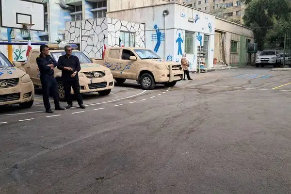 برامج حكومية وأمنية وضغوط أيديولوجية.. "عسكرة" المدارس في إيران مع انطلاق العام الدراسي