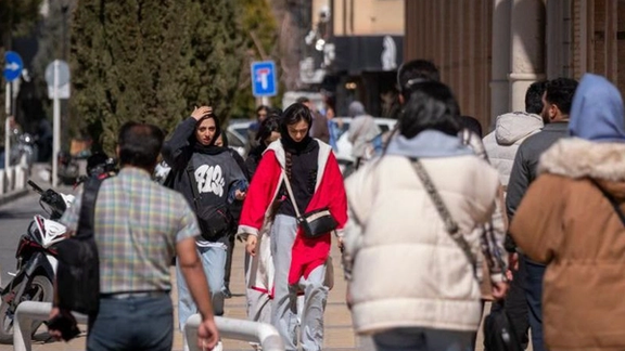 استاندار اصفهان: برای ارسال پیامکهای حجاب ضوابط قانونی رعایت شده است