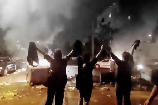 استمرار الضغط العالمي على النظام الإيراني فيما يتعلق بالقمع الدموي للانتفاضة العامة
