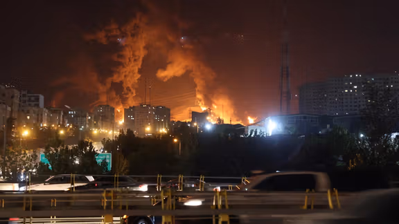 سفیر اسرائیل در آمریکا: اسرائیل آسمان ایران را گشوده و به برتری هوایی رسیده است