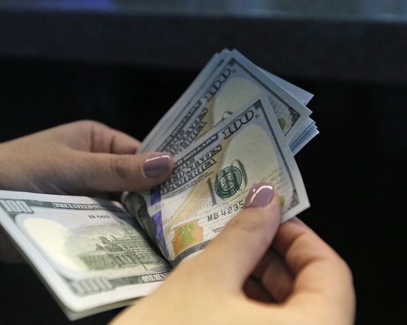 بر اساس گزارش صرافیها، دلار در بازار آزاد وارد کانال ۲۱ هزار تومان شد