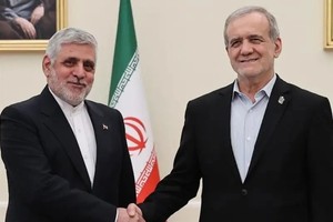 با وجود اخراج، سفیر جمهوری اسلامی با اتکا به رییس پارلمان لبنان، این کشور را ترک نمیکند