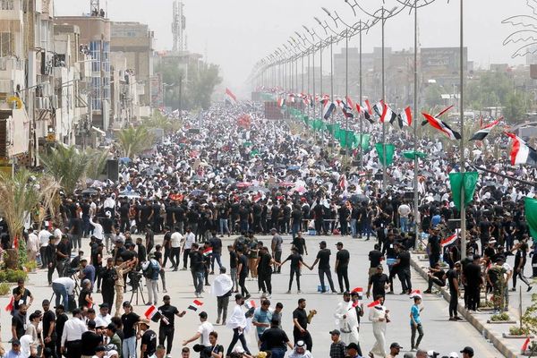 Iraq’s Influential Cleric Warns Against Foreign Interventions