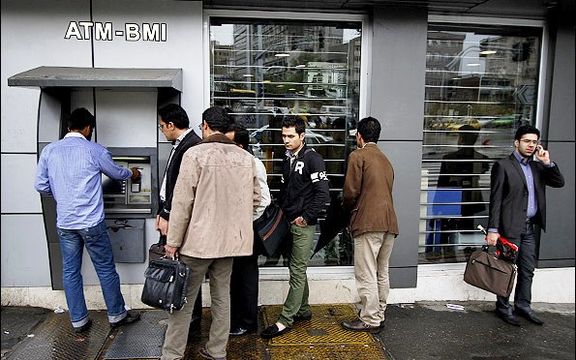 انتشار اوراق سپرده مدتدار برای مقابله با کارزار مردمی بیرون کشیدن پول از بانک