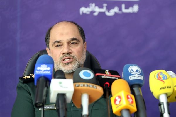 قائد بالحرس الثوري الإيراني: الحكومة أعطتنا النفط الخام لسداد ديونها