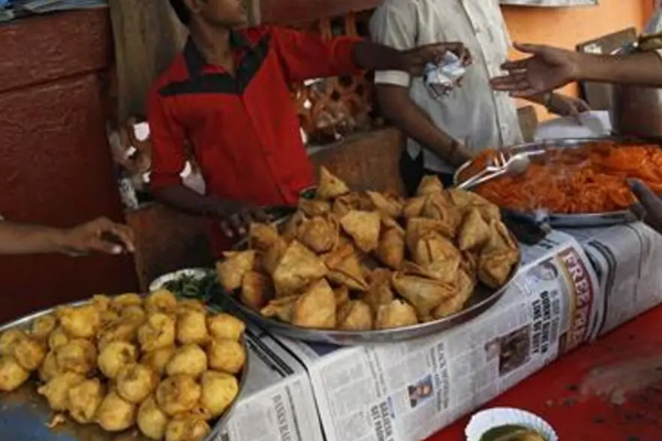 أزمة مضيق هرمز تُلقي بظلالها على طعام الشارع في الهند