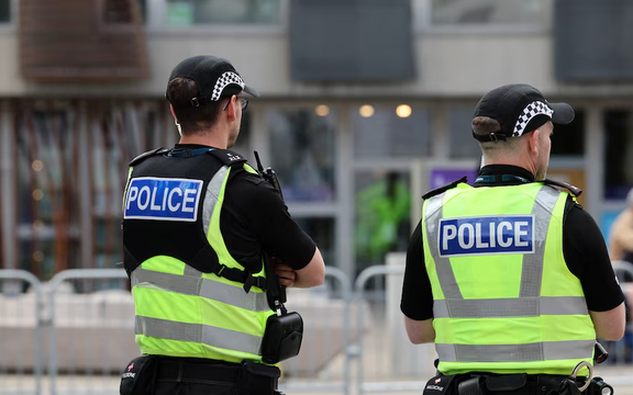 پلیس اسکاتلند اجرای سیاست ممنوعیت ریش برای ماموران را لغو کرد