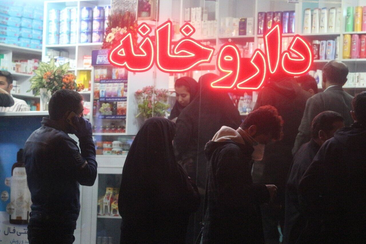 هم‌زمان با وخامت بحران دارو، رییس کمیسیون بهداشت مجلس کمبودها را «غیرجدی» خواند