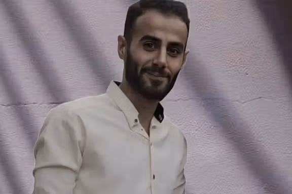 بعد وفاة سجين سياسي عقب اعتقاله.. الخارجية الأميركية: نظام إيران ينتهج العنف لقمع المعارضة