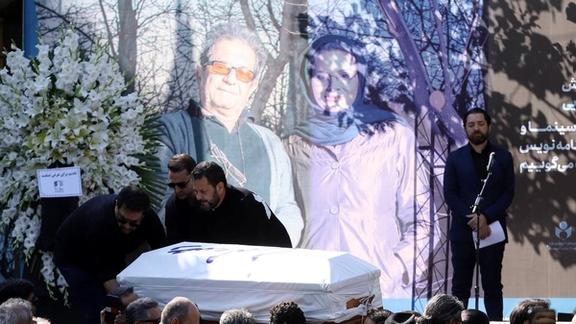 وکیل خانواده داریوش مهرجویی: در پرونده قتل مهرجویی و همسرش احتمالا پای یک آمر در میان است