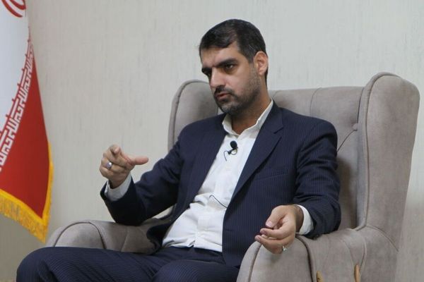 برلماني إيراني يهاجم بزشكيان: مواقفك "ذليلة" واعتذارك لدول الجوار مثير للأسف