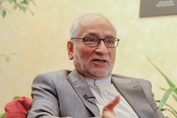 ناشط سياسي إيراني: حان وقت إنهاء العداء مع الولايات المتحدة بقيادة ترامب