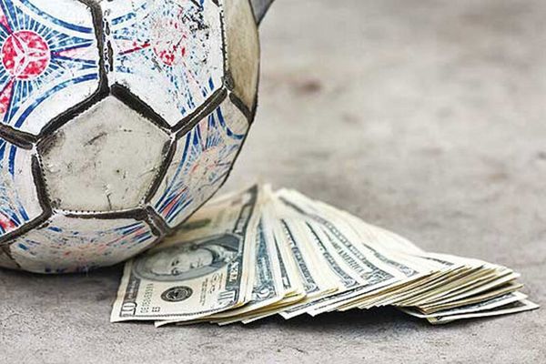 مركز الطوارئ الاجتماعية في إيران يحذر من تزايد القمار بين الشباب