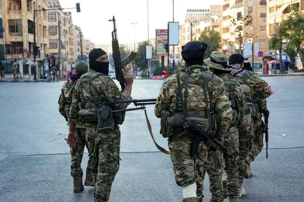 قناة إسرائيلية: معظم البنية التحتية الإيرانية في سوريا باتت تحت سيطرة معارضي الأسد