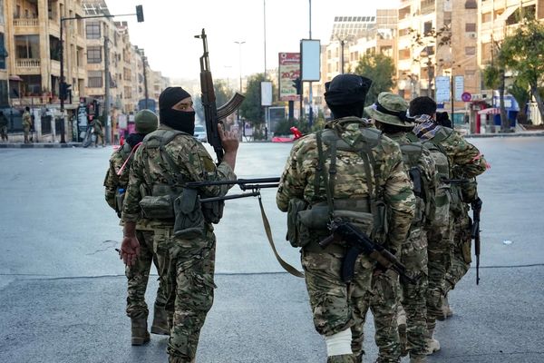 قناة إسرائيلية: معظم البنية التحتية الإيرانية في سوريا باتت تحت سيطرة معارضي الأسد