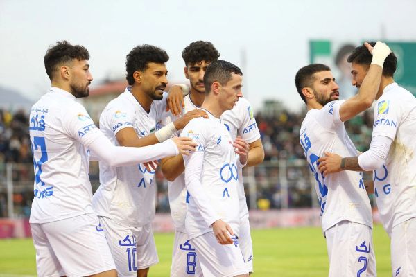 باشگاه خیبر پیگیر نتیجه۳-۰؛ درباره مدارک اقامت کاری بازیکنان خارجی استقلال شفافسازی کنید