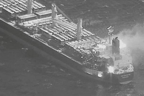 Panama-flagged Oil Tanker Hit Near Yemen - Report