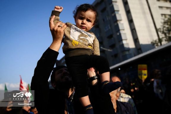 A child during a regime-sponsored rally in support of Hamas in Tehran (October 2023)