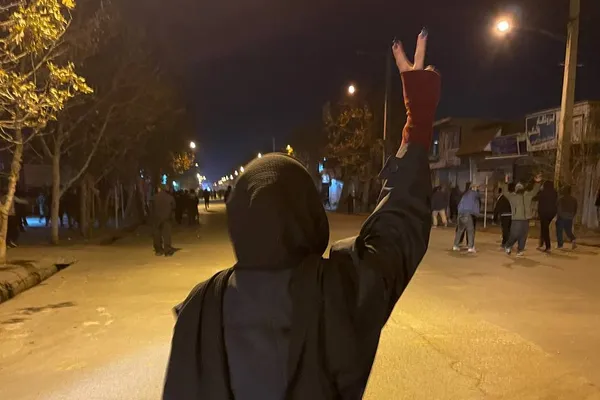 یک پزشک متخصص: ۲۷۰ ساچمه از چشم ۱۳۰ معترض خارج کردیم