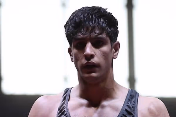 اختصاصی ایران اینترنشنال؛ صالح محمدی، کشتیگیر تیم ملی، به اعدام در میدان نبوت قم محکوم شد