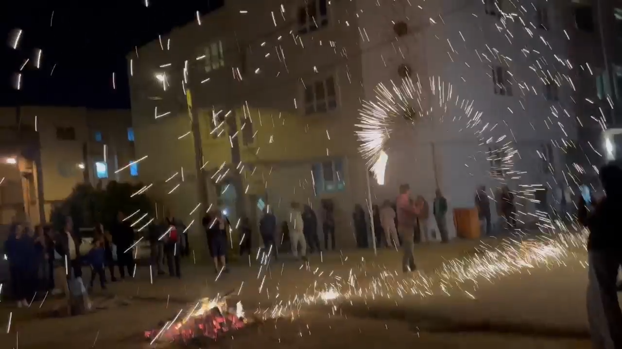 مردم در ایران با وجود تهدید حکومت به خیابان آمدند و چهار‌شنبه‌سوری را برگزار کردند