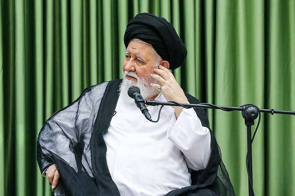 ممثل خامنئي: الزواج والإنجاب يرتبطان مباشرة بظهور الإمام المهدي