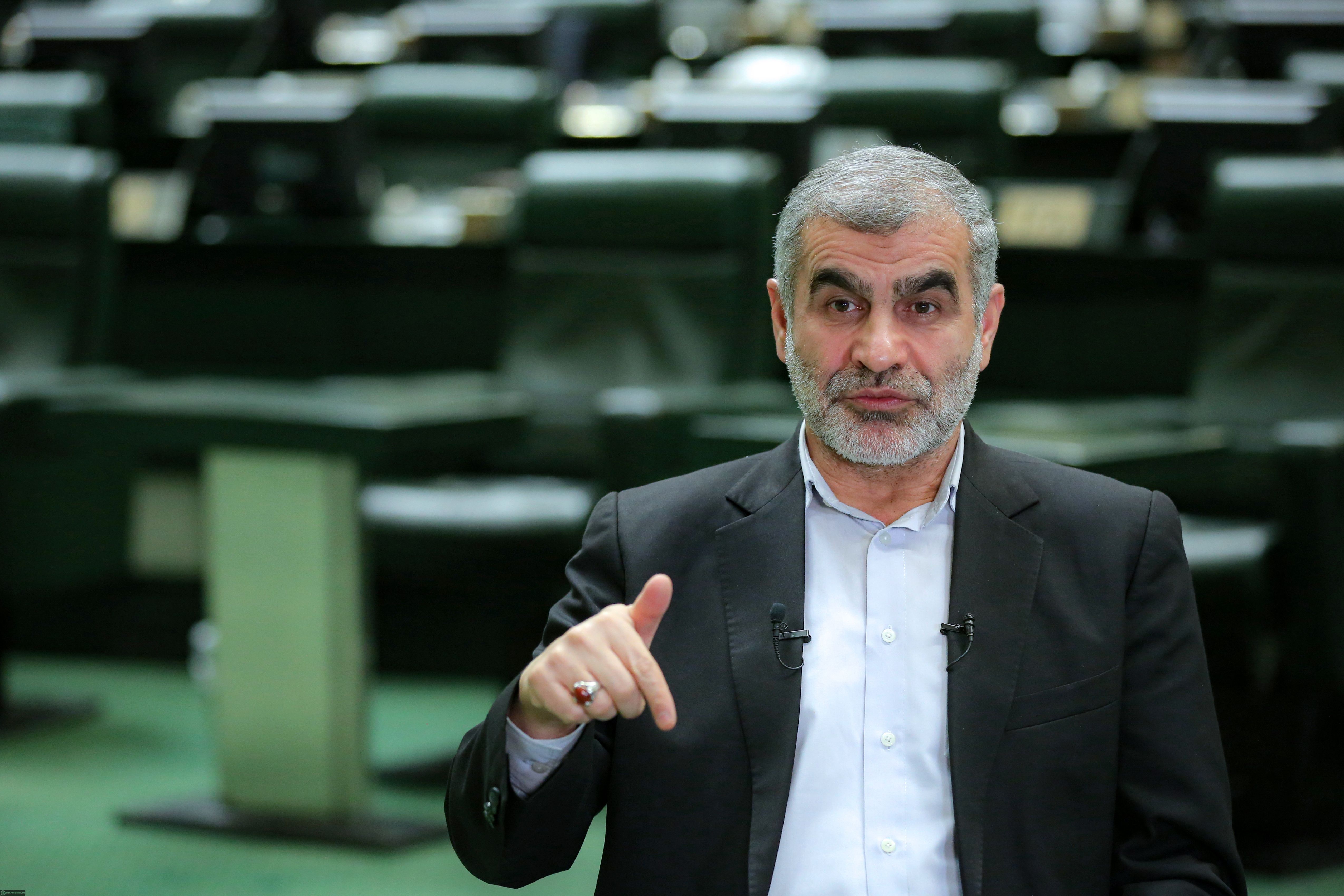 نایب‌رییس مجلس: تنگه هرمز بمب اتم ماست