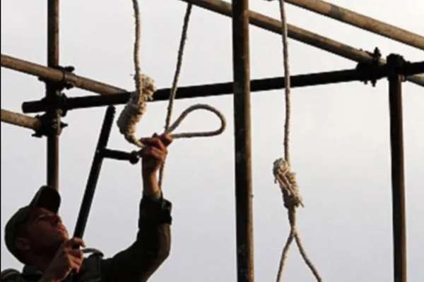 Iran Hangs 12 Baluchi Prisoners In One Day