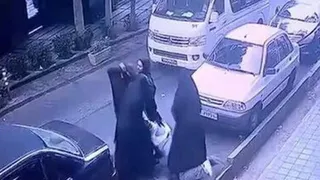 حجاب اجباری به مثابه مقابله با توسعه پایدار  و حفظ وضع موجود