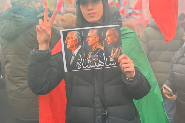 اموال کیمیا علیزاده، بختیار رحمانی، میلاد زنیدپور و سوشا مکانی توقیف شد