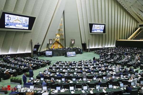 لتعزيز التمثيل العادل للسكان.. مساعٍ لزيادة مقاعد البرلمان الإيراني 40 مقعدا إضافيا