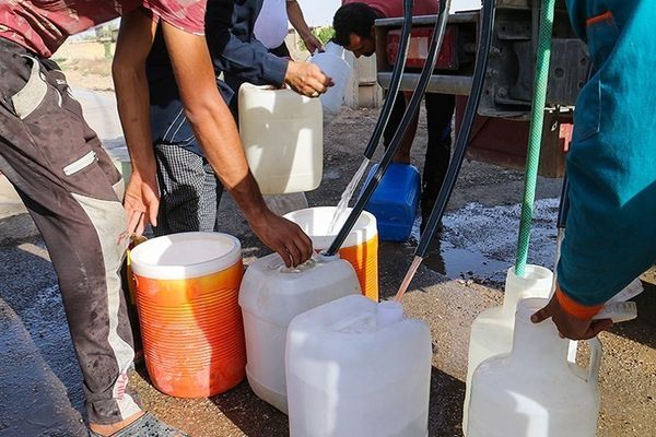 تصاعد أزمة المياه في إيران.. نقص حاد وتوزيع بالحصص وانعدام صلاحية