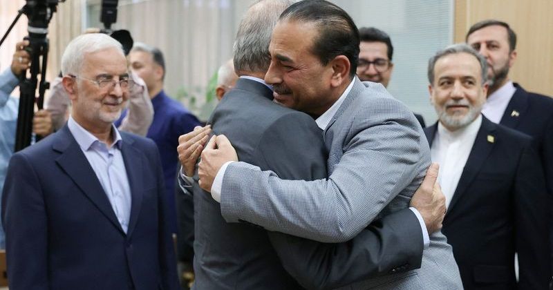 إيران والولايات المتحدة تتجهان نحو التوصل إلى اتفاق لإنهاء الحرب وإعادة فتح مضيق هرمز
