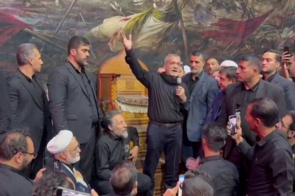 بزشكيان.. رئيس يمارس الوعظ ويغفل هموم المجتمع