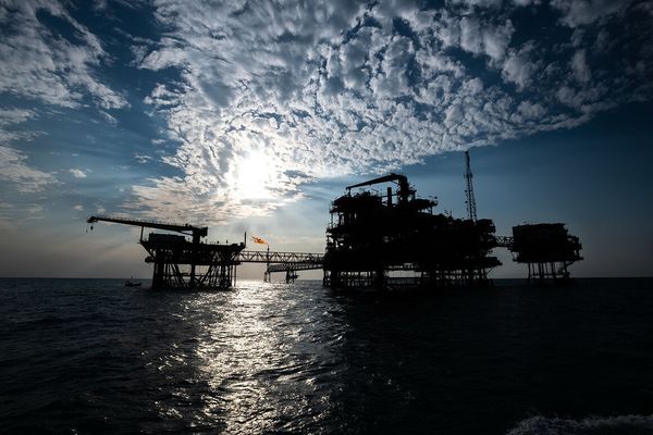 Iran crude oil flows to China drop as sanctions bite - Bloomberg