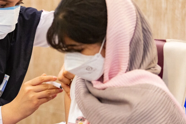 وقف توزيع لقاح "بابيلوغارد 4" يثير قلق النساء والأطباء في إيران