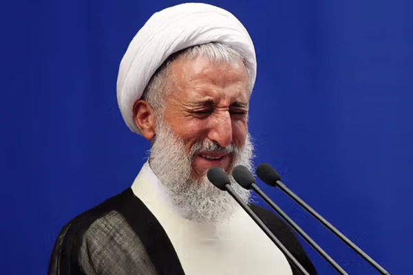 خامنئي يقبل استقالة إمام جمعة طهران إثر فضيحة فساد أسرته