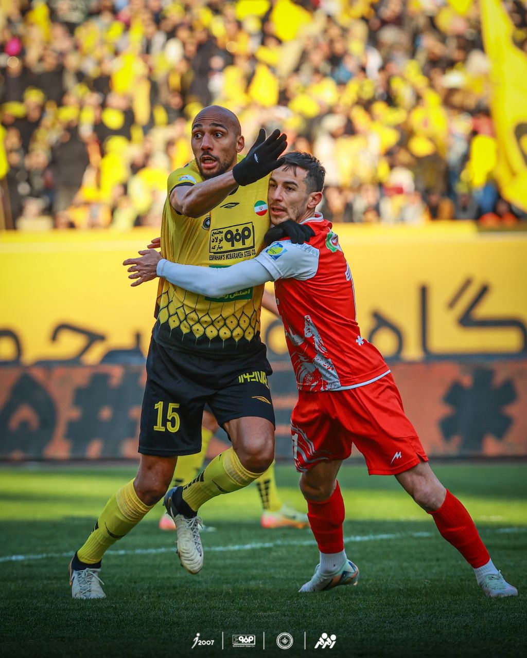 سپاهان ۲-۱ پرسپولیس؛ شکست سرخ‌پوشان در هشتاد و سومین ال‌کلاسیکوی ایران