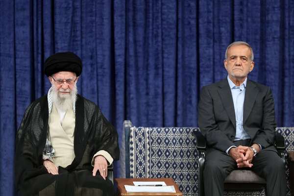 هل على "الشعب الإيراني" انتظار موت "خامنئي" للتغيير؟