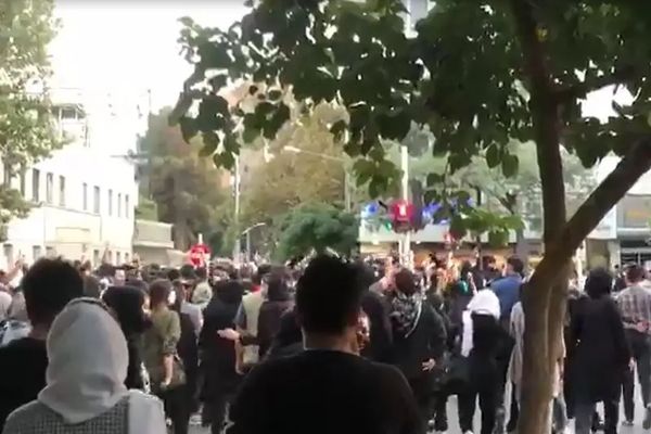 تقرير "هنغاو" لعام 2023 في إيران.. اعتقال أكثر من 2300 مواطن وإعدام ما لا يقل عن 823 سجينا