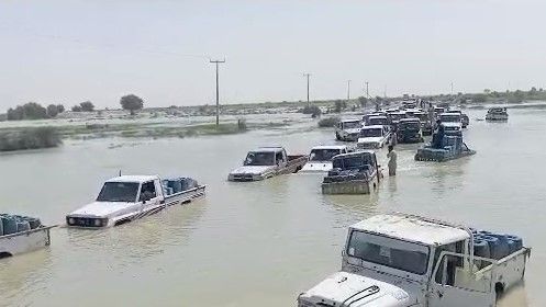 خسائر في الأرواح والممتلكات.. سيول وفيضانات تضرب عشرات المدن في إيران 