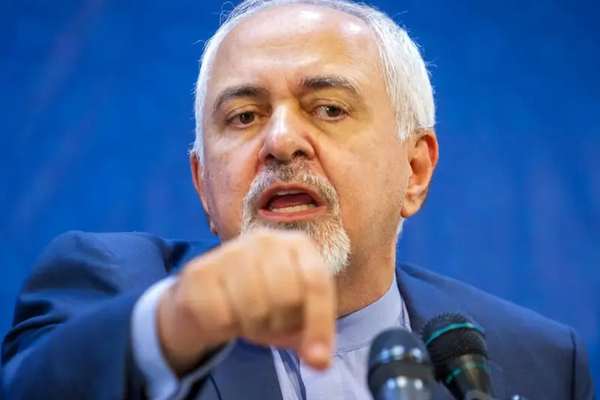 وزير خارجية إيران السابق.. في مذكراته: "طالبان" وصلت للسلطة بـ "المال الإيراني"