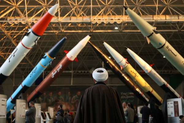 صحيفة الحرس الثوري تهدد أوروبا وأميركا بـ"تكلفة عالية ومؤذية" إذا أعيدت العقوبات على إيران