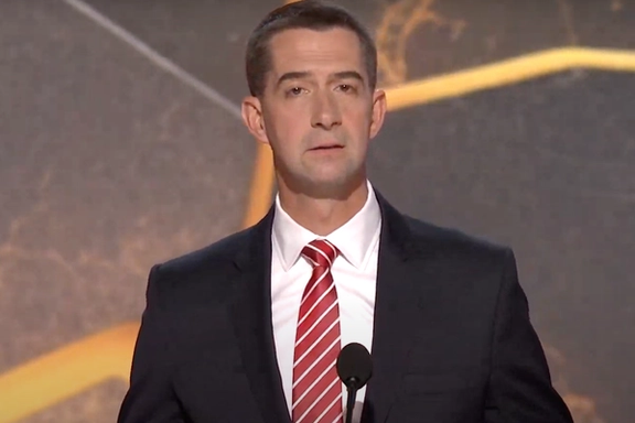 تام کاتن: آمریکا نباید جو بایدن و سیاست مرزهای باز و هرجومرج او را انتخاب کند