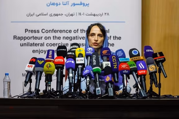 Alena Douhani giving a press conference in Tehran on May 18, 2022