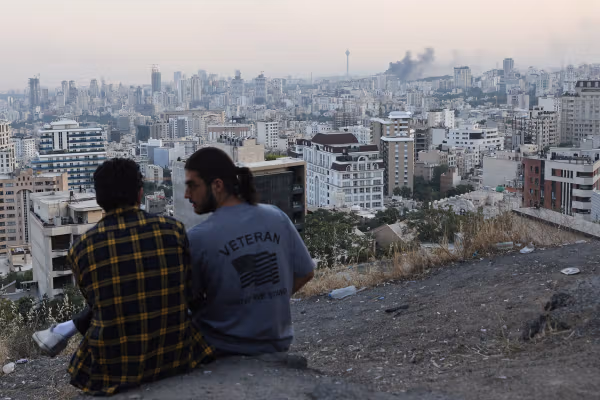 "وول ستريت جورنال": هجمات أميركا وإسرائيل كشفت هشاشة النظام الإيراني وتآكل شرعيته الداخلية